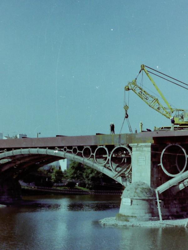 Construcción Puente Triana